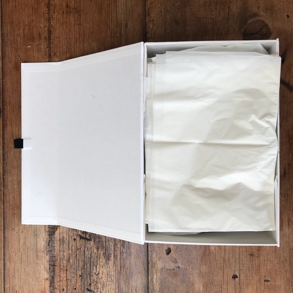 Isabel amaranth Furry Shoes w Original Box - Picture 4 of 5